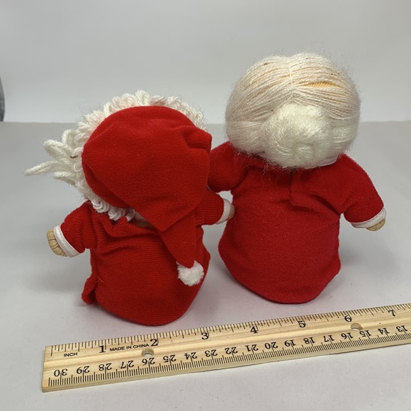 4 pc vintage Christmas holiday decorations, Santa, Mrs. Claus, and Candy Cane - Picture 13 of 17